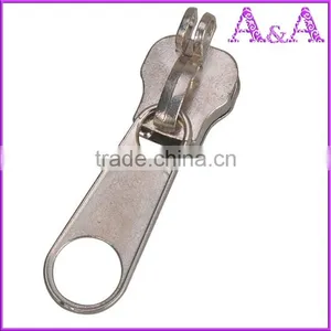 HOT-SELLING Large Nylon Slider With Hook Hole N/L for Nylon Zipper thumbnail-1