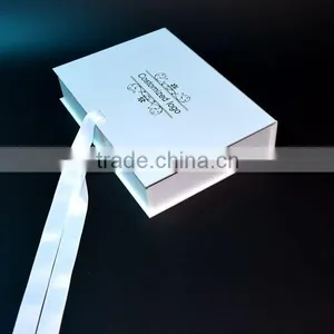 Luxury High Gloss White Cardboard Box Flap Makers thumbnail-3