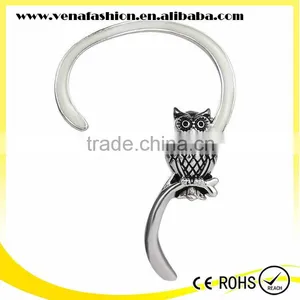 Glow in the Night Owl j Old Fashion Animal Shaped Earrings thumbnail-5