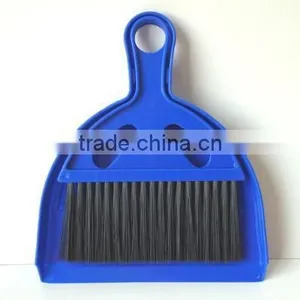 Low Price Dustpan & Brush Set for Table thumbnail-1