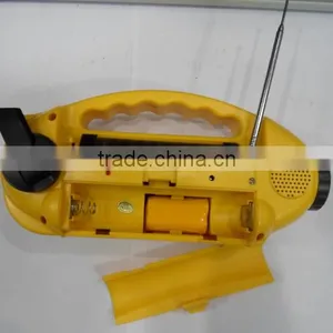 Solar Dynamo Radio With LED Torch and Cell Phone Charger and Thermometer thumbnail-4