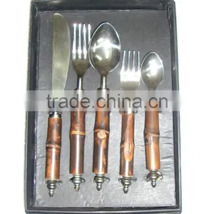 5Pcs Cute Cutlery Set With Wooden Handle thumbnail-1