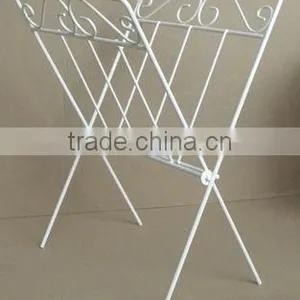 Free-standing and Foldable Magazine Rack thumbnail-1