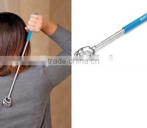 Extendable Back Scratcher With Bear Claw thumbnail-1