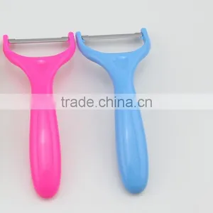 PP Handle Stainless Steel Blade Vegetable And Fruit Peeler thumbnail-4
