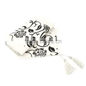 2016 New Flock Floral White Taffeta Retro Decorative Wedding Bed Table Runner Cloth thumbnail-5