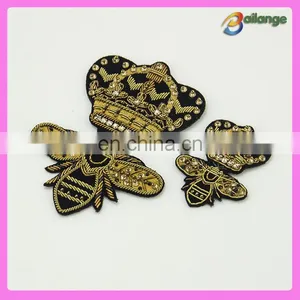 Metallic Embroidery Bee and Crown Badges for Garment thumbnail-1