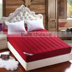 Waterproof Breathable Bes Bugs QUilted Waterproof Mattress Protector thumbnail-1