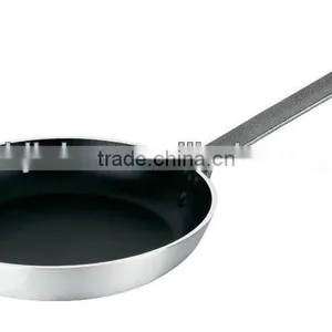 Rivet Handle Open Skillet thumbnail-1
