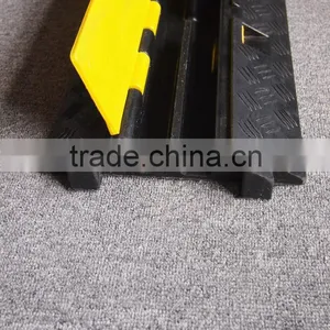 Pvc and Rubber 2 Channel Cable Cross Made in China 5 Channel PU Cable Cross Stage Cable Protector thumbnail-4