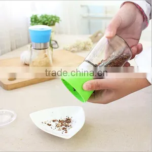Salt And Pepper MIll / Pepper Grind Mill / Manual Pepper Mill thumbnail-1