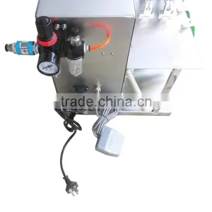 Electric Digital Control 6L Flow Rate 3 Nozzles Spout Bag Filling Machine For Spice Water thumbnail-4