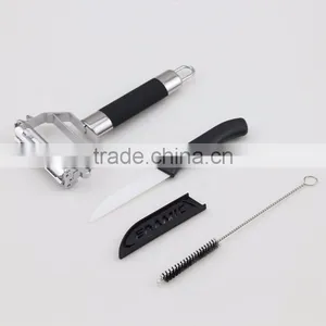 4 in 1 Stainless Steel Julienne Peeler Ceramic Kife Set With Cleaning Brush thumbnail-2