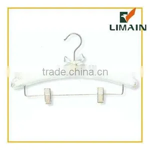 Garment Rack thumbnail-1