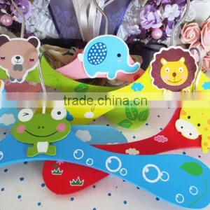 M042 2015 Wholesale Custom Children Cartoon Clothes Hanger thumbnail-6