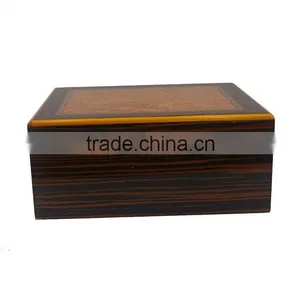 Wooden Wind up Music Box thumbnail-1