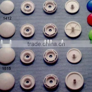 Pom Snap Button thumbnail-1