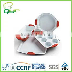 Non-Stick Metal 2 Piece Deep Baking Pan Sets With Silicone Grip thumbnail-3