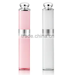 2016 New Wholesale Mini Automated Selfie Stick Lip Gloss Selfie Stick With Cable for Iphone and Android Smart Phone thumbnail-2