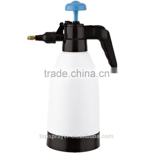 2L Garden Sprayer Plastic Pump Sprayer thumbnail-1