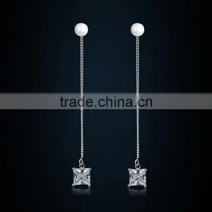 2017 Fashion Wild Elegant Long Section Ear Alloy Ear Stud Zircon Imitation Pearl Earrings thumbnail-1