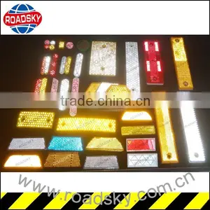 Best Warning Effects Visibility>500m PMMA Material Cat Eye Reflector For Road Stud thumbnail-1