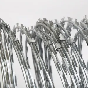 Diamond Green PVC Coated Chain Link Fence - Durable and Aesthetic Security Solution thumbnail-1