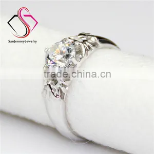Round Brilliant Cut Moissanite Solitaire 0.8 Carat 6.0mm Center 14k White Yellow Gold Diamond Engagement Ring thumbnail-3
