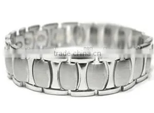 Wholesale Charm Fashion Jewelry Men's Bracelet Locking Bracelet thumbnail-1