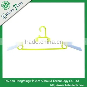 Folding Plastic Clothes Hanger --Z6618 thumbnail-1