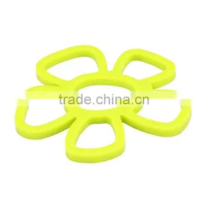FDA Approved Heat Resistant Silicone Trivet thumbnail-4
