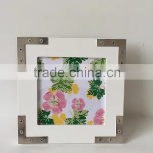 Latest Design of Photo Frame Wooden Photo Frame With Metal Corners thumbnail-1