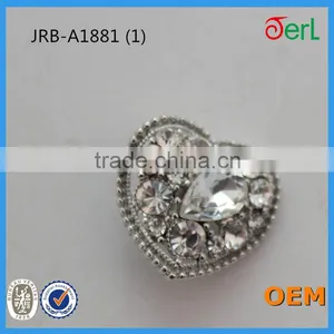Fashion Design Wholesale Beautiful Heart-shaped Crystal Rhinestone Button for Upholstery Decoration in Bulk thumbnail-2