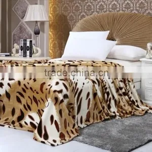 Animal Design Coral and Flannel Blanket thumbnail-4