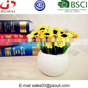 BSCI Audited Factory White Glazed Ceramic Ball Shaped Planter Succulent Pot thumbnail-3