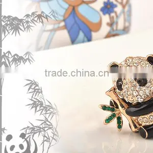 2015 Trendy Cute Panda Jewelry Brooches in Bulk thumbnail-3