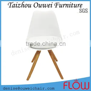 Comfortable Plastic Ralf Chair With Cushion thumbnail-1