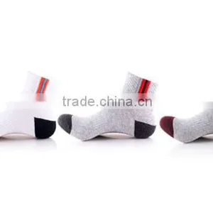 2016 Wholesale Men Cotton Basketball Sports Socks thumbnail-5
