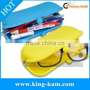 Silicone Wallet Pouch thumbnail-1