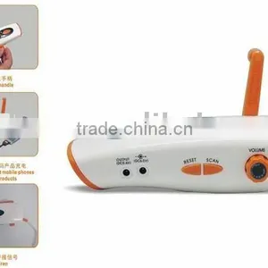 Crank Dynamo Torch With FM Radio thumbnail-1