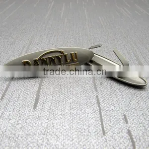 Oval Shape Metal Pin Badge thumbnail-2