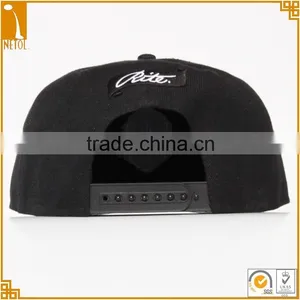 6 Panel Sports Style Black Leather Patch Brim Custom Snapback Caps thumbnail-3