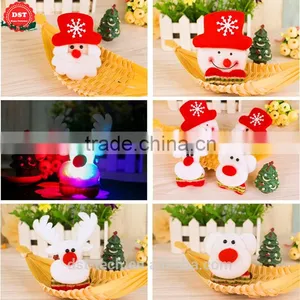 Christmas Led Brooch thumbnail-1