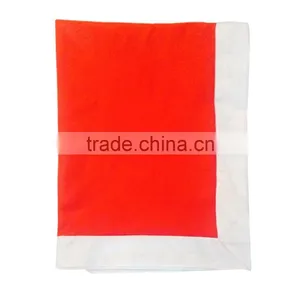 2016 New Arrival Christmas Non Woven Fabric Table Cloth Red Rectangular Table Cover Christmas Dinner Table Decoration Tablecloth thumbnail-4