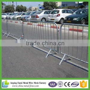 Interlocking Strong Metal Temporary Road Safety Barriers thumbnail-5