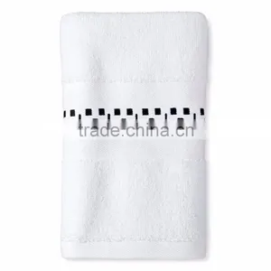 Affinity Soft White Jacquard Bath Towel Stock Supplier's Choice thumbnail-5
