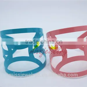 Fashion Cuff Bracelets for Women With Hollow Out Blue&Pink Color Irregular Pattern Bangles Bracelet for 2016 New Intrend Style thumbnail-5