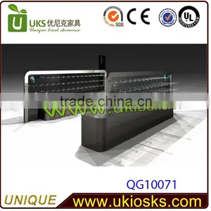 3D Rendering Optical Display Station With Glasses Frame thumbnail-1