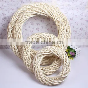Wholesale Willow Christmas Decoration Supplier Wicker Wreath thumbnail-1