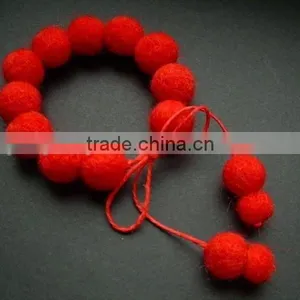2017 New Products Website China Supplier Wedding Promotional Gift Item Felt Fabirc Charm Bead Landing Bracelet Design thumbnail-1